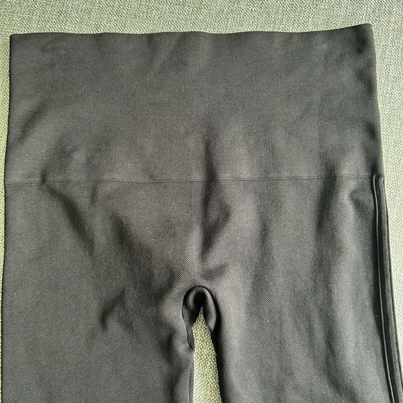 SPANX Look at Me Now High-Waisted Seamless Leggings Black Size M - Picture 7 of 8